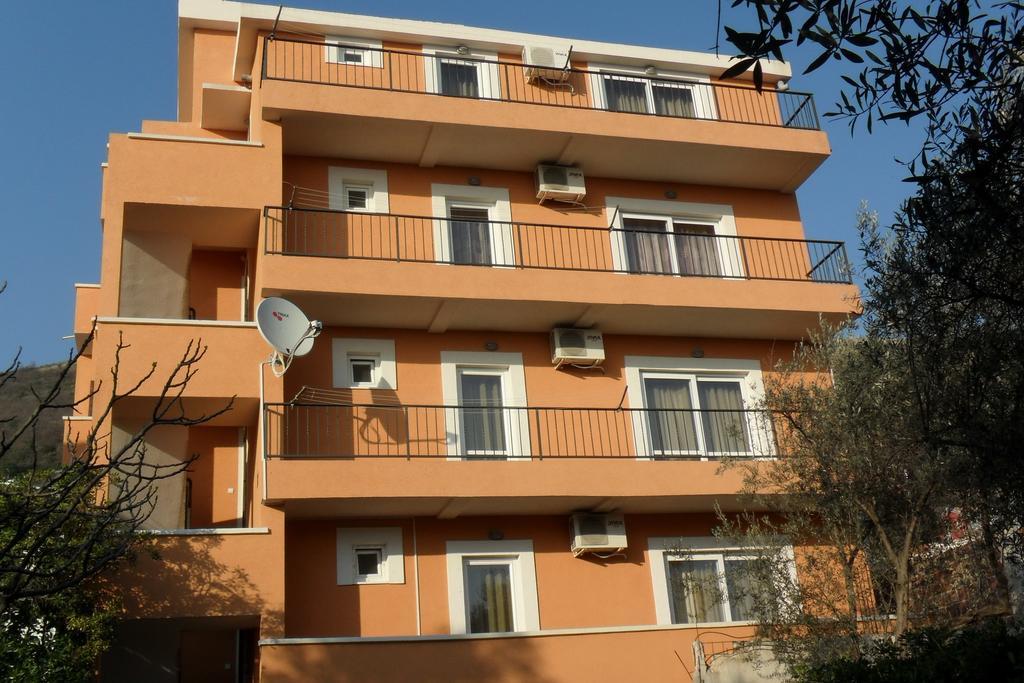 Villa Nadezda Petrovac na moru Zimmer foto